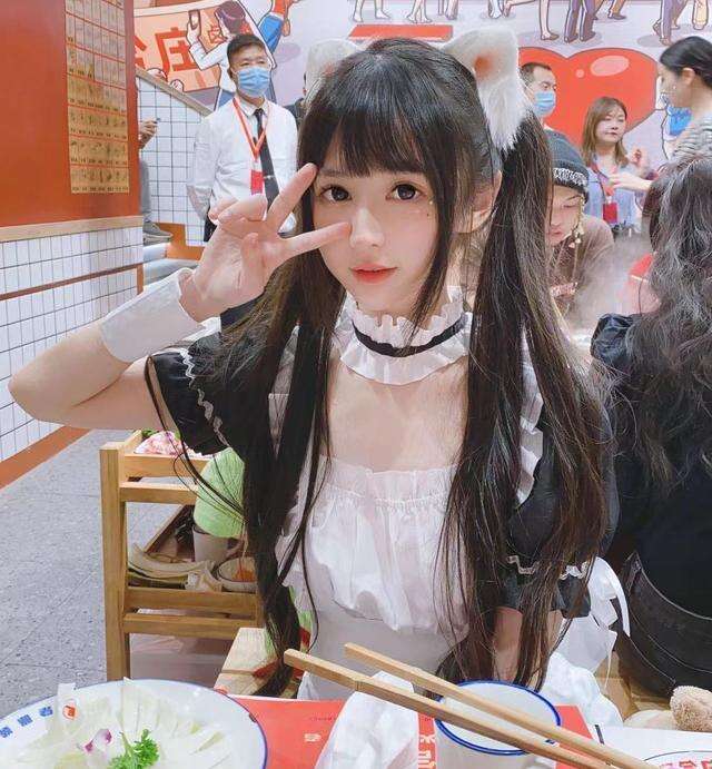 抖音蔡萝莉黑料擦边球炫富人设翻车