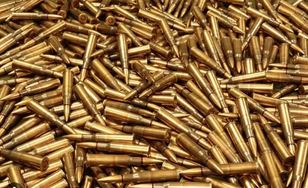 《生化危機8:村莊》更多彈藥和手雷庫存MOD