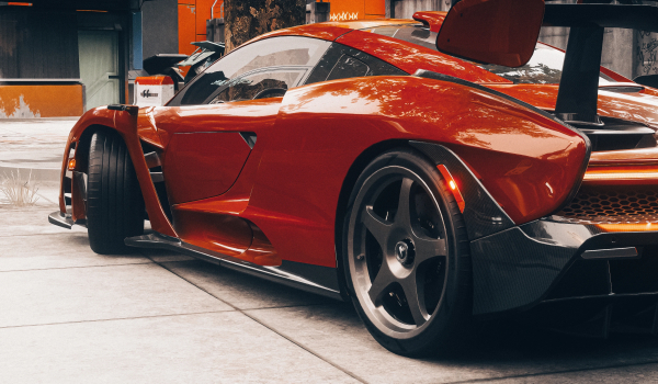 《赛博朋克2077》迈凯伦塞纳跑车MOD