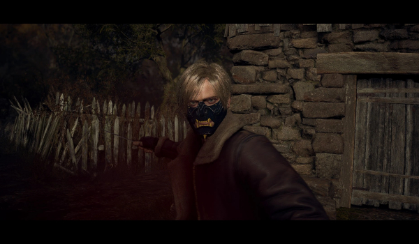 《生化危机4:重制版》里昂专用境井仁面具MOD